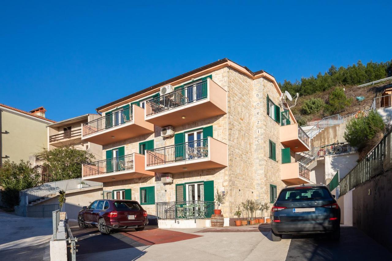 אומיס Villa Borzic מראה חיצוני תמונה
