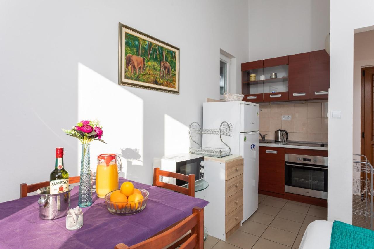 אומיס Villa Borzic מראה חיצוני תמונה
